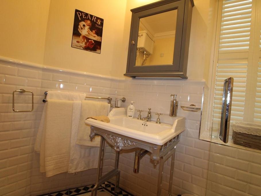 The Post House Apartment Kinsale Bagian luar foto