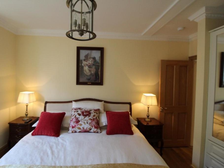 The Post House Apartment Kinsale Bagian luar foto